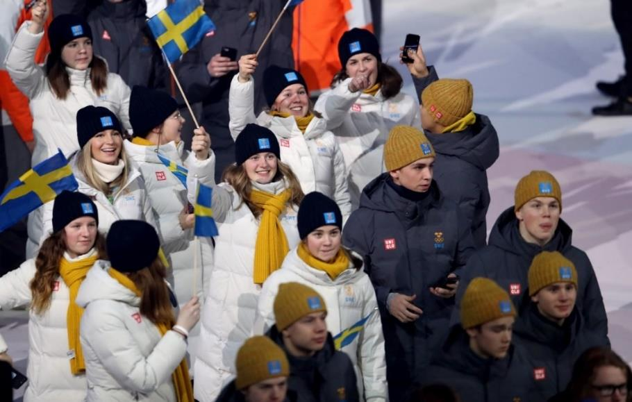 UNIQLO-Supplied Swedish Team Winter Uniforms Debut at Winter Youth Olympics